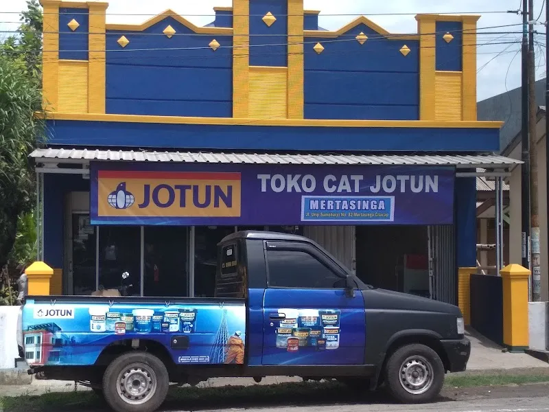 Cat yang Membuat Cilacap Bercahaya: Toko Mujur Cat Jadi Pilihan